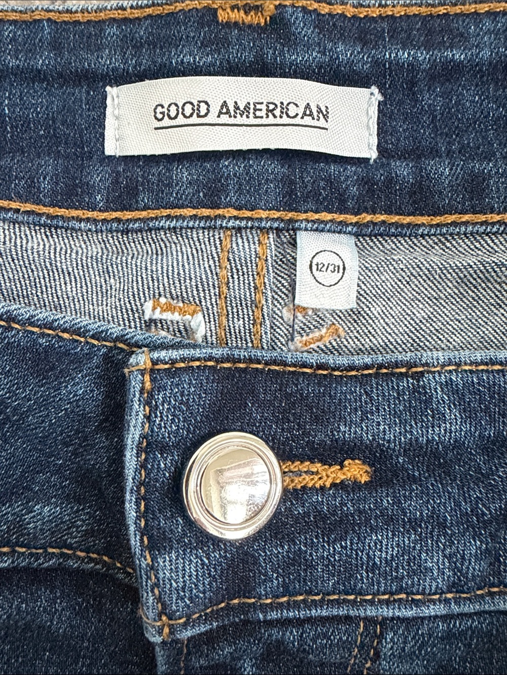 Good American Good Curve Denim Cut Off Shorts - Size 12/31 - Picture 2 of 6